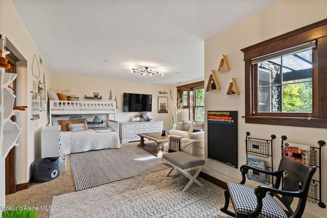 3631 E Sky Harbor Dr, Coeur D'alene, ID 83814