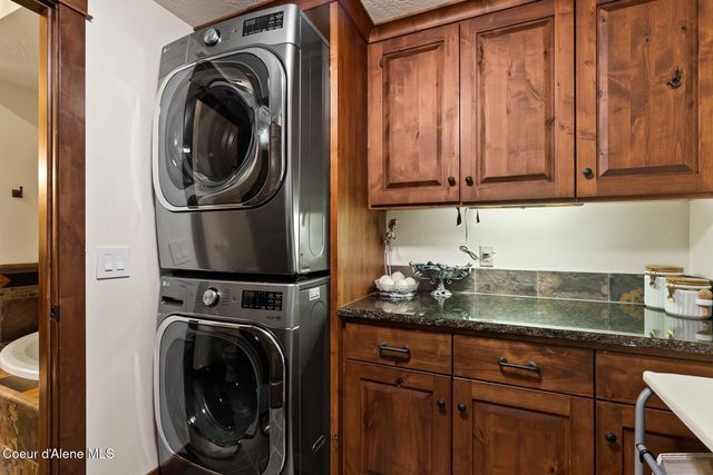 3631 E Sky Harbor Dr, Coeur D'alene, ID 83814