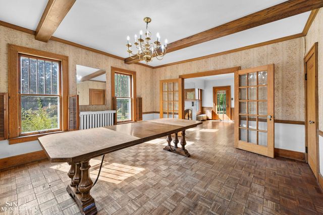 16935 Maumee Avenue, Grosse Pointe, MI 48230