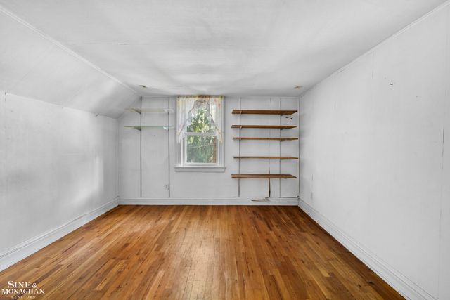 16935 Maumee Avenue, Grosse Pointe, MI 48230