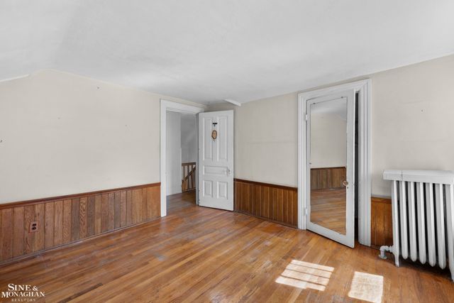 16935 Maumee Avenue, Grosse Pointe, MI 48230