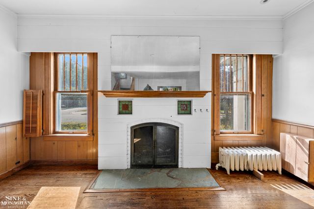 16935 Maumee Avenue, Grosse Pointe, MI 48230