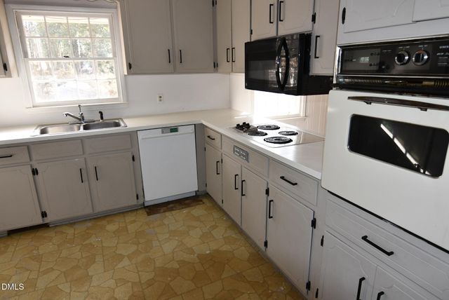 206 Edgewood Drive, Louisburg, NC 27549