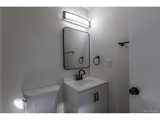 1421 106th Ave, Northglenn, CO 80234