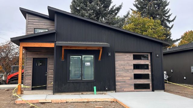 1320 S Marigold Rd, Spokane Valley, WA 99037 property photo