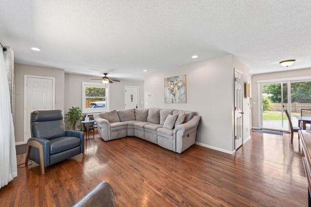 8207 Belden Boulevard S, Cottage Grove, MN 55016