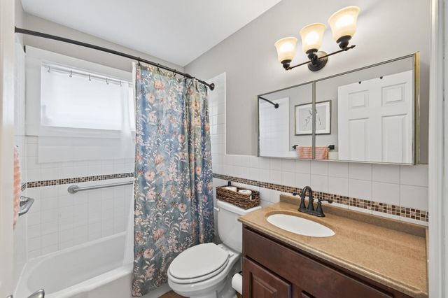 8207 Belden Boulevard S, Cottage Grove, MN 55016