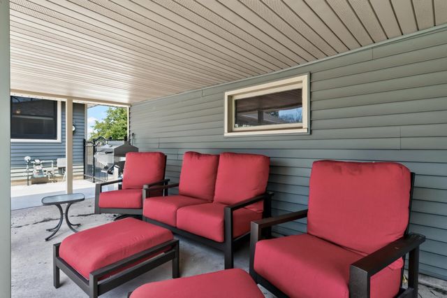 8207 Belden Boulevard S, Cottage Grove, MN 55016