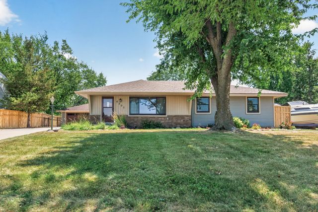 8207 Belden Boulevard S, Cottage Grove, MN 55016