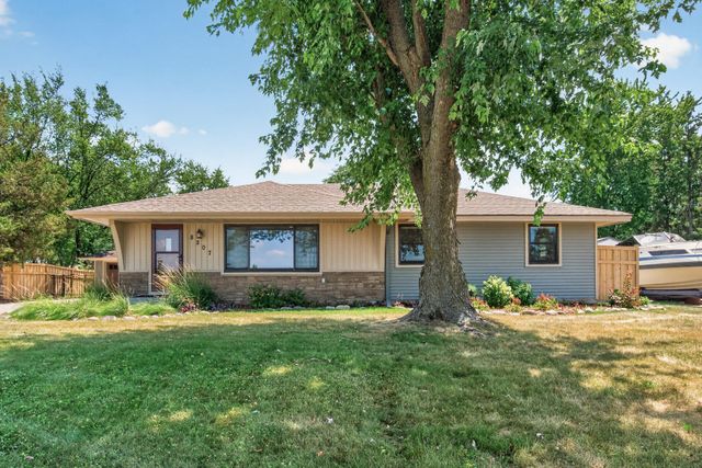 8207 Belden Boulevard S, Cottage Grove, MN 55016