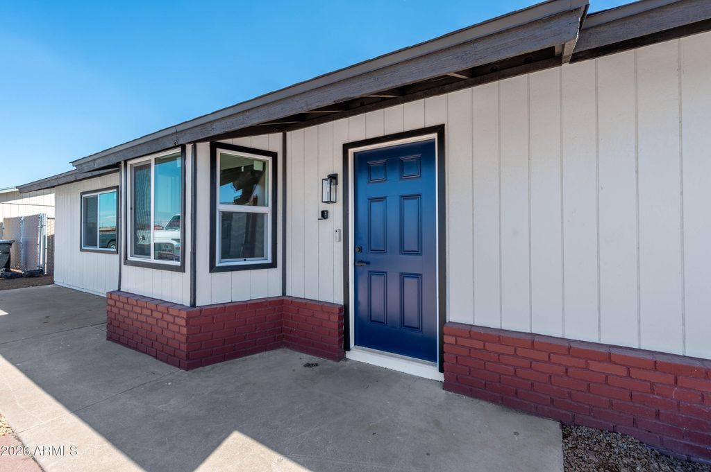 6407 W ROOSEVELT Street, Phoenix, AZ 85043 — photo 2