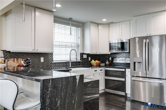 3013 R St, Richmond, VA 23223