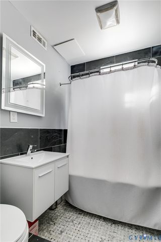 3013 R St, Richmond, VA 23223