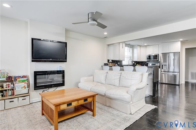 3013 R St, Richmond, VA 23223