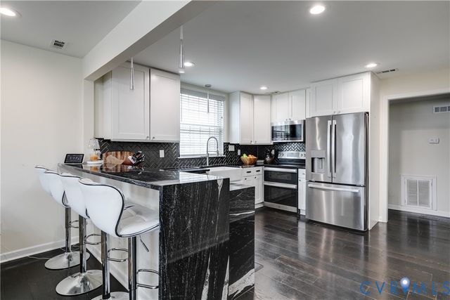 3013 R St, Richmond, VA 23223