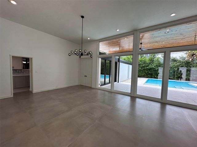 5127 S Braeswood Boulevard, Houston, TX 77096