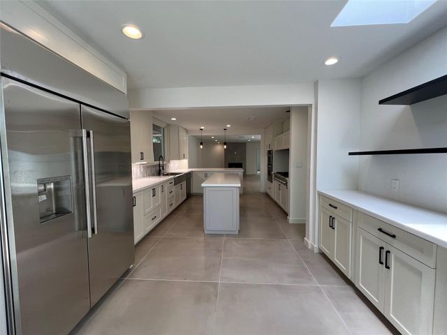 5127 S Braeswood Boulevard, Houston, TX 77096