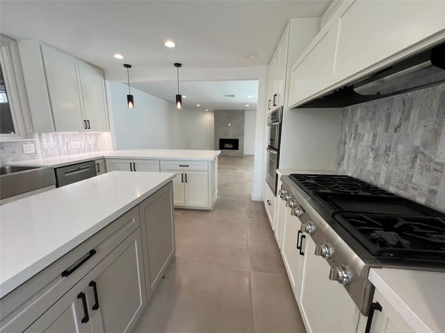 5127 S Braeswood Boulevard, Houston, TX 77096