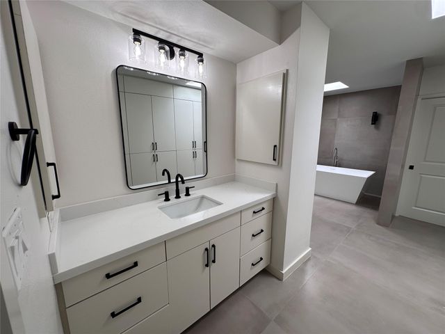 5127 S Braeswood Boulevard, Houston, TX 77096