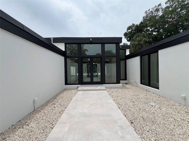 5127 S Braeswood Boulevard, Houston, TX 77096