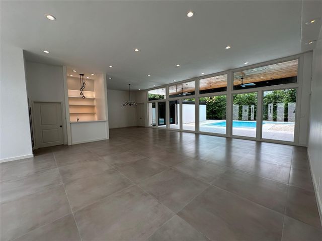 5127 S Braeswood Boulevard, Houston, TX 77096