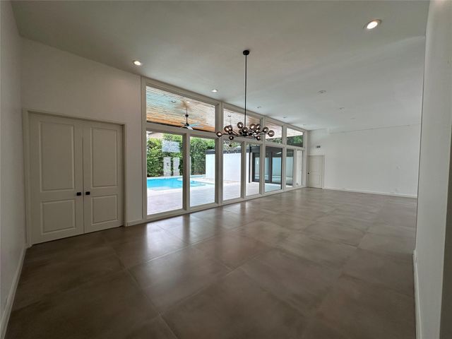 5127 S Braeswood Boulevard, Houston, TX 77096