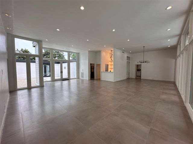 5127 S Braeswood Boulevard, Houston, TX 77096