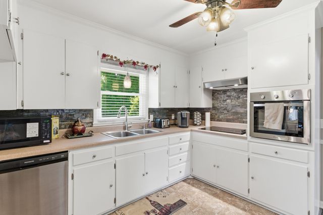 2678 Highway 41, S, Greenbrier, TN 37073