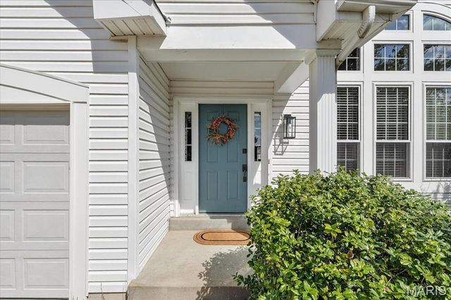 9201 Cedarberry Court, Mehlville, MO 63123