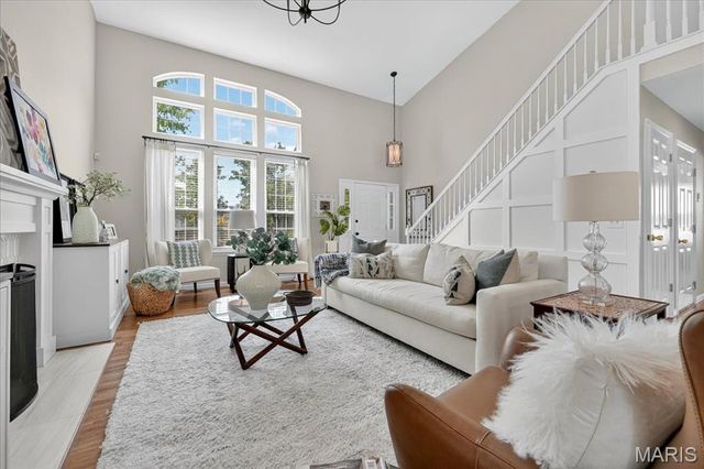 9201 Cedarberry Court, Mehlville, MO 63123