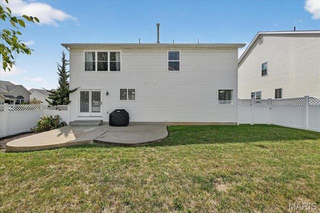 9201 Cedarberry Court, Mehlville, MO 63123