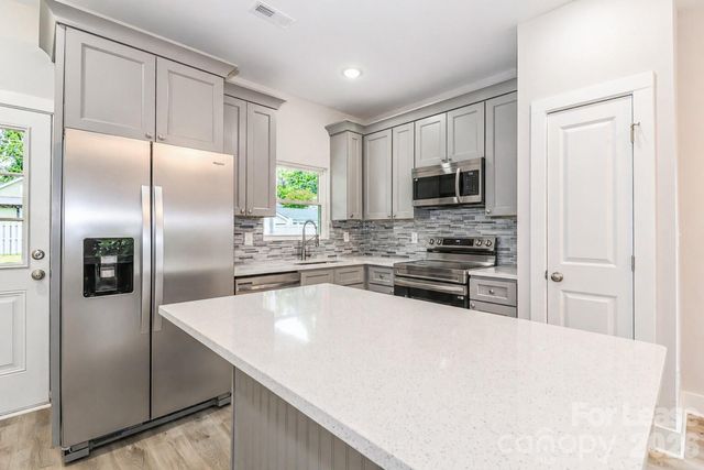 1022 W C Street, Kannapolis, NC 28081