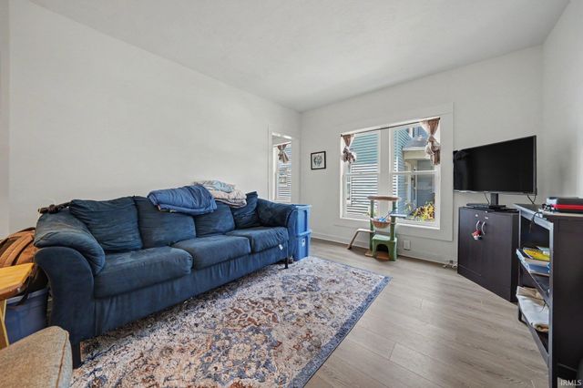 703 W 4th Street, Mishawaka, IN 46544