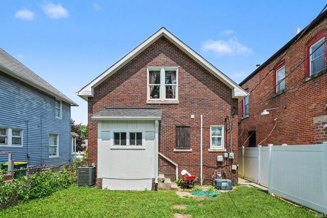 703 W 4th Street, Mishawaka, IN 46544