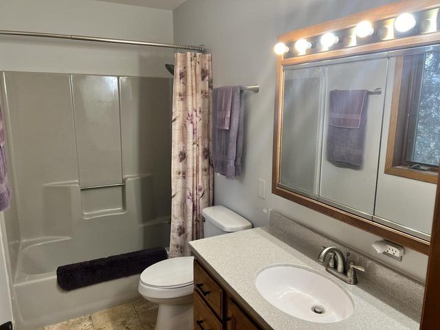 1159 ELMHURST LANE, Oshkosh, WI 54904