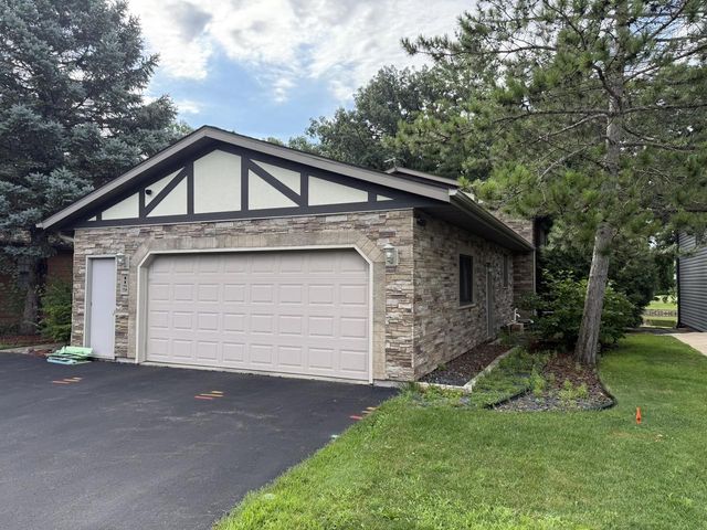 1159 ELMHURST LANE, Oshkosh, WI 54904