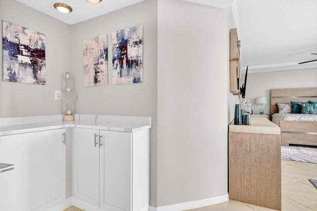 1551 N Flagler Drive 916-917, West Palm Beach, FL 33401