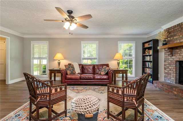 1301 Kensington Lane, Woodstock, GA 30188