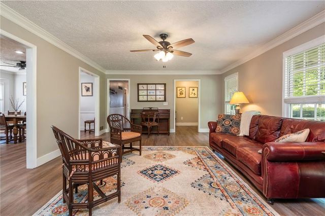 1301 Kensington Lane, Woodstock, GA 30188