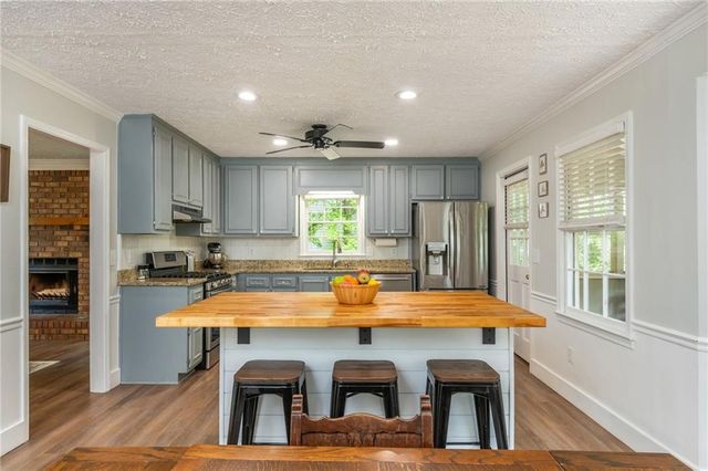 1301 Kensington Lane, Woodstock, GA 30188