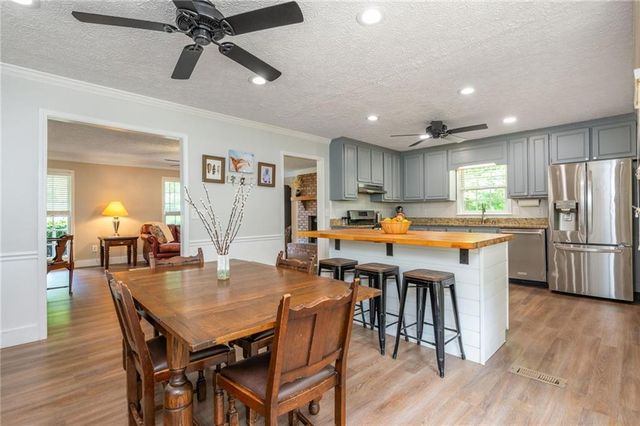 1301 Kensington Lane, Woodstock, GA 30188