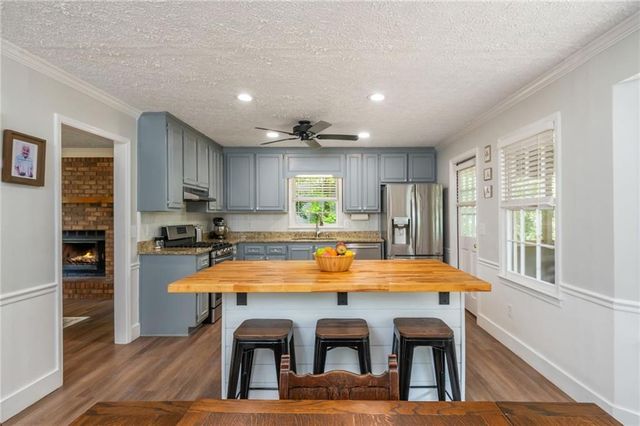 1301 Kensington Lane, Woodstock, GA 30188