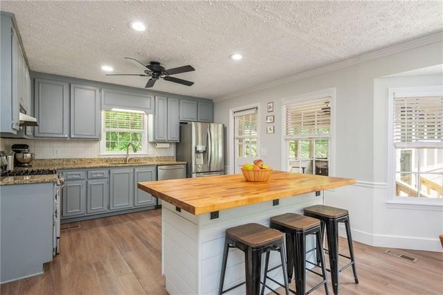 1301 Kensington Lane, Woodstock, GA 30188