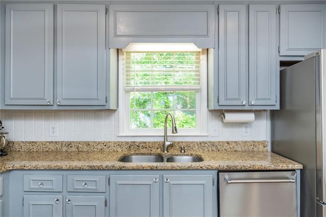 1301 Kensington Lane, Woodstock, GA 30188