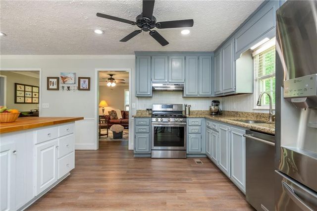 1301 Kensington Lane, Woodstock, GA 30188