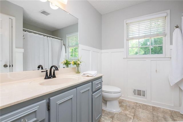 1301 Kensington Lane, Woodstock, GA 30188