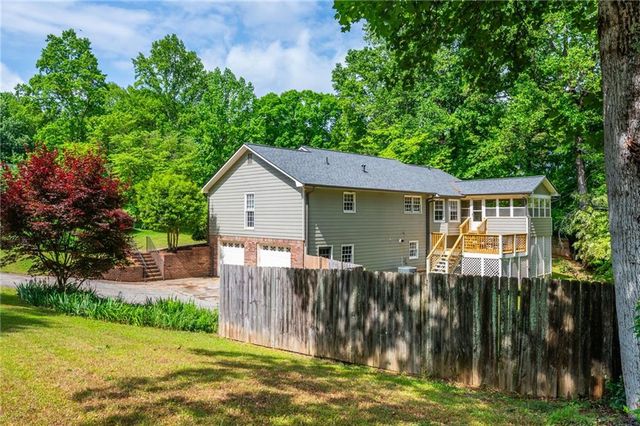 1301 Kensington Lane, Woodstock, GA 30188