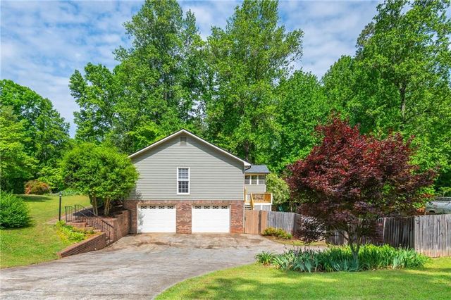 1301 Kensington Lane, Woodstock, GA 30188