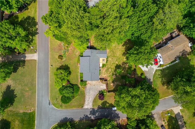 1301 Kensington Lane, Woodstock, GA 30188