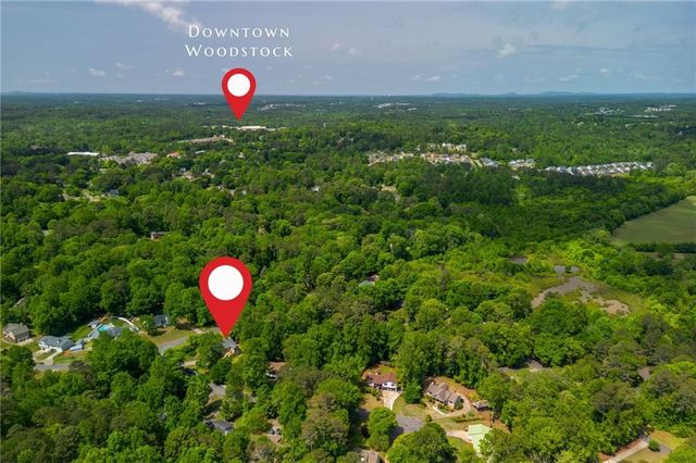 1301 Kensington Lane, Woodstock, GA 30188